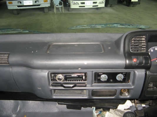 ขาย 6ล้อ อีซูซุ NQR 150  แรง ยาว  5.50  ปี2007 สภาพสวยเดิมเครื่องดี พร้อมใช้งาน ชมก่อนได้ครับ สนใจติดต่อ 081-9425443