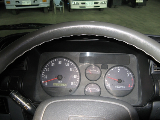 ขาย 6ล้อ อีซูซุ NQR 150  แรง ยาว  5.50  ปี2007 สภาพสวยเดิมเครื่องดี พร้อมใช้งาน ชมก่อนได้ครับ สนใจติดต่อ 081-9425443