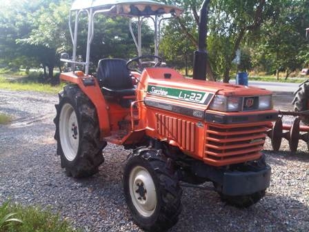 ขายรถไถ Kubota L1- 22 (4WD) ขายรถไถ Kubota L1- 22 (4WD)