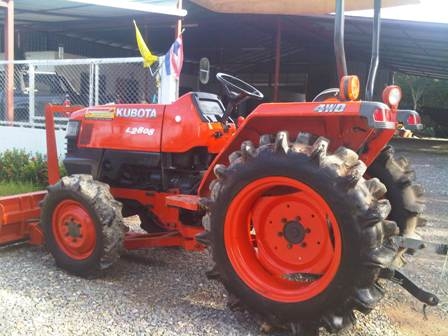 ขายรถไถ Kubota L 2808 (4WD) พร้อมดันหน้า ขายรถไถ Kubota L 2808 (4WD) พร้อมดันหน้า