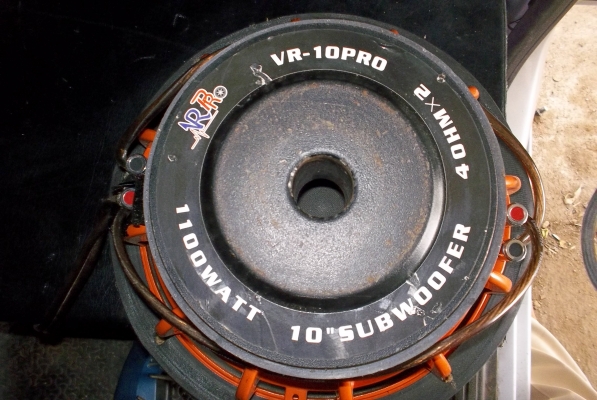 ขายตู้พื้นนั้งอีสุออนิว+ลำโพงหน้า10ว้อยคู้แม่เหล็กสองก้อนใช้งานได้ดีผึ่งตีได้ไม่นาน