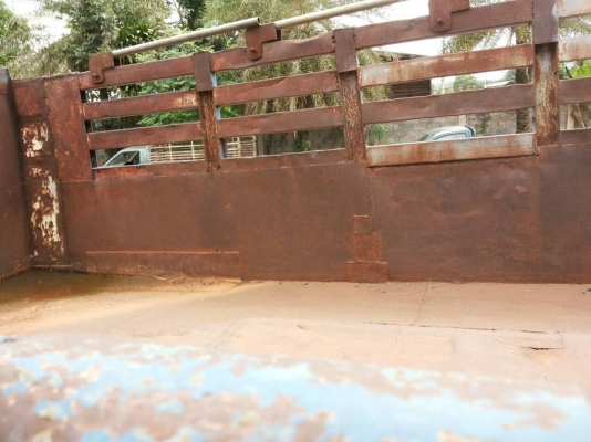 ISUZU TX 165 HP 6BD1 รถหัวยาวสิบล้อดั๊มพ์ 2 เพลา กระบะดั๊มพ์เหล็กความยาว 5.50 เมตรสภาพดี เครื่องแรงดี หัวเก๋งประตูเหล็กสภาพดีไม่มีผุ พวงมาลัยเพาเวอร์ ช่วงล่างใหญ่ชุดเฟืองท้ายของ ISUZU JUMBO สภาพดีพร้อมใช้งาน ยาง 10 เส้นประมาณ 70\% พร้อมบรรทุกพร้อมใช้งาน เอ