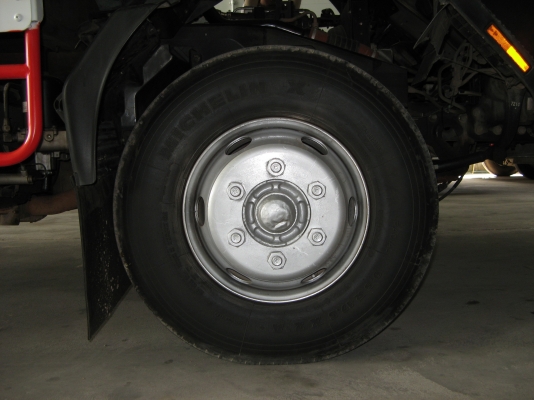 ขาย 6ล้อ อีซูซุ  FRR  210 แรง ยาว 6.50  ปี 2009 สภาพสวยเดิมเครื่องดี พร้อมใช้งาน ชมก่อนได้ครับ สนใจติดต่อ 081-9425443