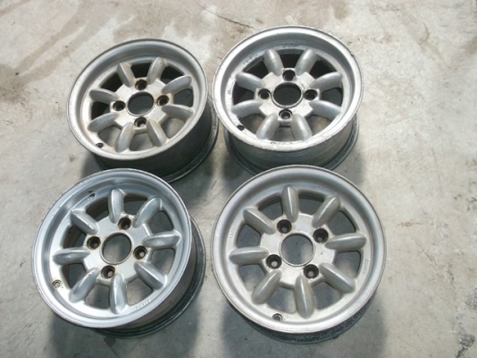 ขาย แม็กกล้วย ขอข13 ของเเท้ JAPAN 4 วง 3000 บาท เชิญชมก่อนได้นะครับ