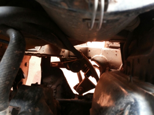 ISUZU TFR มังกรทอง SPACECAB 2.5 MT ปี 35 เครื่องแห้งแรงดี ภายในเก๋งคอนโซลสวย แอร์เย็น พวงมาลัยเพาเวอร์ กระบะไม่มีผุ ช่วงล่างดีคัชซีสวยไม่มีผุ ยางสภาพดี 4 เส้นประมาณ 70\% พร้อมใช้งาน เอกสารทะเบียนภาษีครบพร้อมโอน ราคาต่อรองได้ครับ