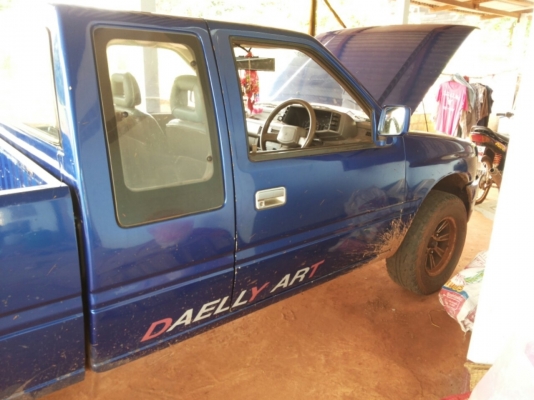 ISUZU TFR มังกรทอง SPACECAB 2.5 MT ปี 35 เครื่องแห้งแรงดี ภายในเก๋งคอนโซลสวย แอร์เย็น พวงมาลัยเพาเวอร์ กระบะไม่มีผุ ช่วงล่างดีคัชซีสวยไม่มีผุ ยางสภาพดี 4 เส้นประมาณ 70\% พร้อมใช้งาน เอกสารทะเบียนภาษีครบพร้อมโอน ราคาต่อรองได้ครับ