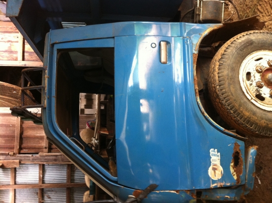 ขายรถหกล้อดั้ม