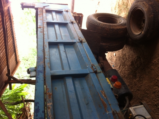 ขายรถหกล้อดั้ม ขายรถหกล้อดั้ม