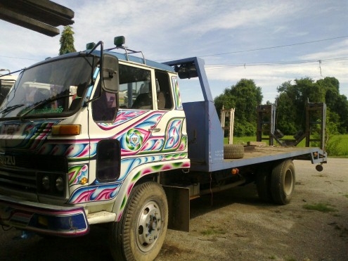 รถหกล้อห้าง ISUZU JCM  ปี 28 พื้นเรียบหางไฮโดริกพับได้ เครื่อง 6BB1 (145 แรง) รุ่น SBR422R น็อตล้อ 8 รู ยาง900 ขายตามสภาพ 350,000