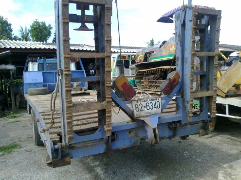 รถหกล้อห้าง ISUZU JCM  ปี 28 พื้นเรียบหางไฮโดริกพับได้ เครื่อง 6BB1 (145 แรง) รุ่น SBR422R น็อตล้อ 8 รู ยาง900 ขายตามสภาพ 350,000