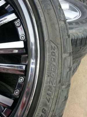แม็กขอบ 17 4รู100  พร้อมยาง 205 40 17  ปี 11