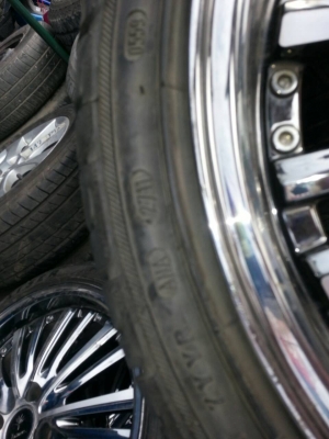 แม็กขอบ 17 4รู100  พร้อมยาง 205 40 17  ปี 11