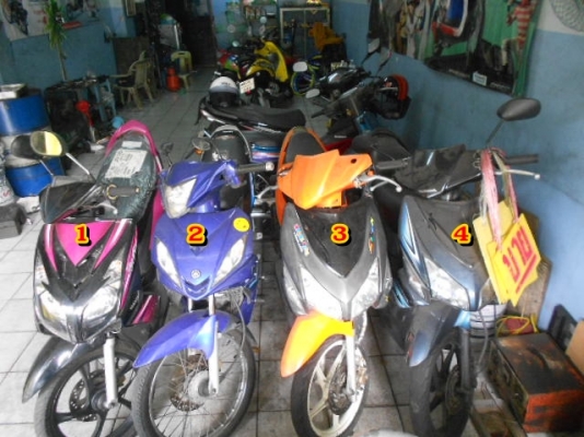 ที่ร้านมีรถทั้งหมด 16 คันครับ ลดราคากระหน่ำเลยครับ เข้ามาดูรายละเอียดก่อนครับ