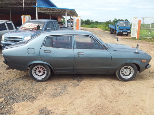 ขายรถโบราณ..สภาพพร้อมใช้ ถูกๆ ครับ ขายรถโบราณ..สภาพพร้อมใช้ ถูกๆ ครับ