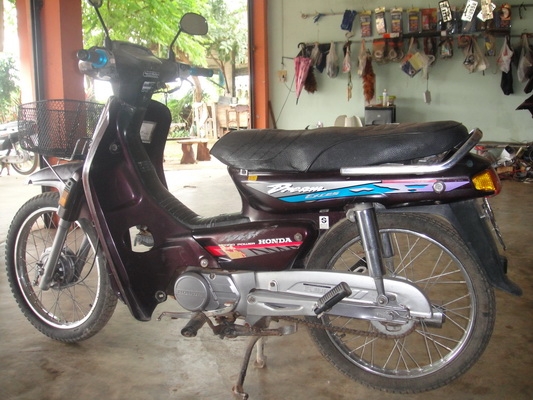 ขายฮอนด้าดรีมเอ็กซ์เซล สีน้ำตาล สภาพพร้อมใช้งาน (ทะเบียนพร้อมชุดโอน )