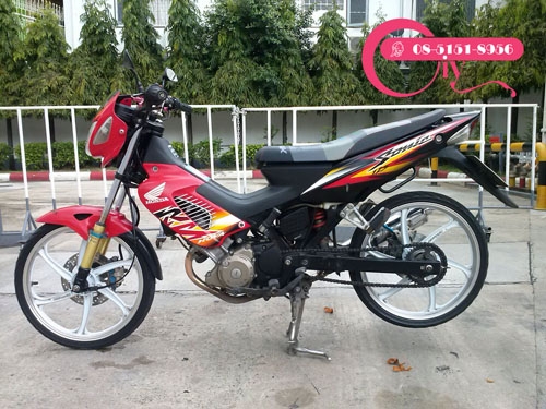 ขาย SONIC ไมล์ขาวปี 46 ล้อแม็คสวยมากเครื่องแรงฟิตมาก ยิ่งบิดยิ่งแรง เอกสารครบภาษีไม่ขาด