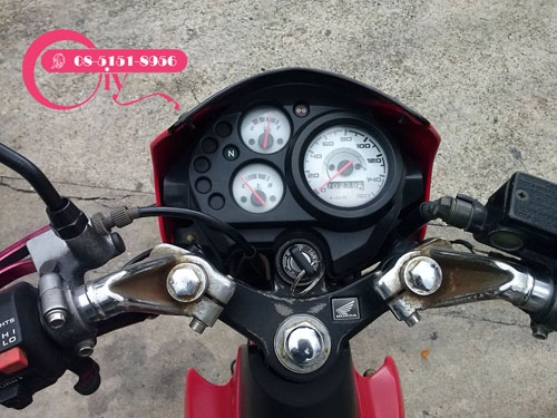 ขาย SONIC ไมล์ขาวปี 46 ล้อแม็คสวยมากเครื่องแรงฟิตมาก ยิ่งบิดยิ่งแรง เอกสารครบภาษีไม่ขาด