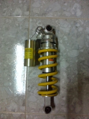 ขายโช็คหลัง OHLINS เเท้ติดรถ R1 ปี2003