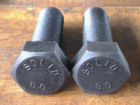 Sell> น็อตชุป M22x2.5 เกลียวยาว 65mm หรือเท่า 6 หุล ยาว 2.5 นิ้ว นครปฐมครับ