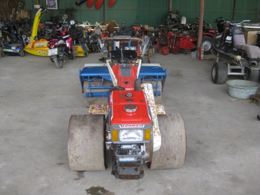 ขายรถบดหญ้า YANMAR YA70 พร้อมใช้งาน ขายรถบดหญ้า YANMAR YA70 พร้อมใช้งาน