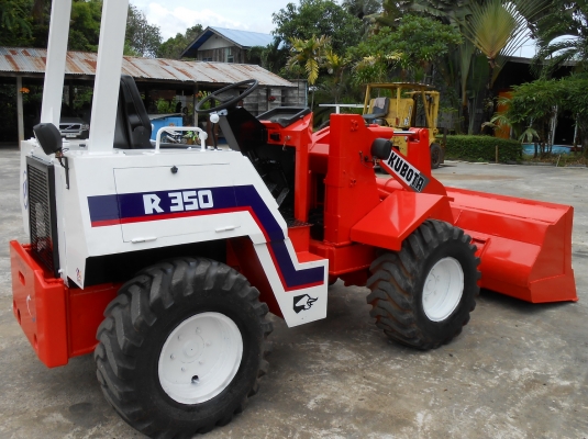 ขายรถตักล้อยาง KUBOTA  R350  เก่านอกปรับสภาพแล้วพร้อมใช้