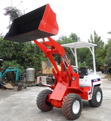 ขายรถตักล้อยาง KUBOTA  R350  เก่านอกปรับสภาพแล้วพร้อมใช้