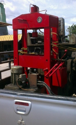 Sell> แท่นอัดลูกหมาก/ปั้มมือโยก 40 ตัน กำแพงแสน นครปฐมครับ