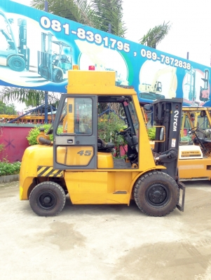 ***จัดมาอีกหนึ่งคันคับท่านลูกค้า*** TCM FD45C9 เครื่องดีเซล เครื่องดี เกียร์ดี เสา3เมตร มาทดลองขับได้นะครับ