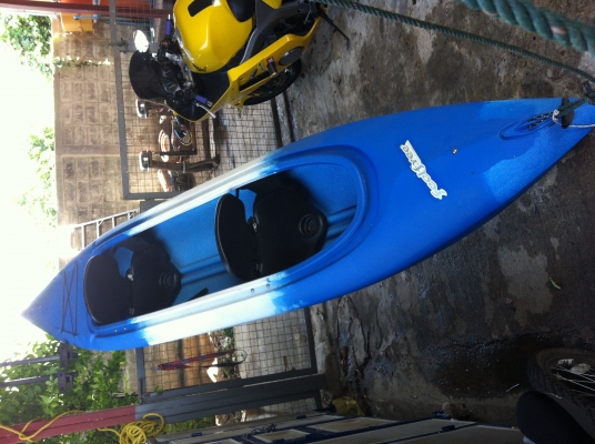 ขาย คายัค 2 ลำ นั่งใน 2 ที่นั่ง และ นั่งบน 3 ที่นั่ง