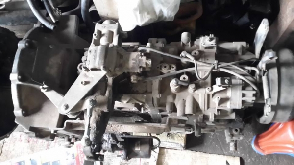 ขายเกียร์ zf 195 DECA มี 2 ลูก ขายเกียร์ zf 195 DECA มี 2 ลูก