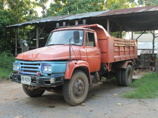 นิสสัน6ล้อใหญ่ ยางคู่หน้าใหม่เครื่อง6PDของนิสสัน แซสซีใหญ่เบรคลมดันพวงมาลัยเพาเวอร์ นิสสัน6ล้อใหญ่ ยางคู่หน้าใหม่เครื่อง6PDของนิสสัน แซสซีใหญ่เบรคลมดันพวงมาลัยเพาเวอร์