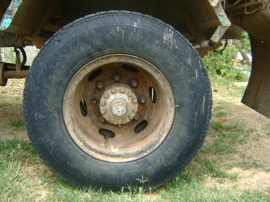 รถดั้ม หัวยาว