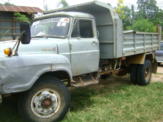 รถดั้ม หัวยาว