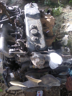 ขายเครื่อง NPR 4BD1 115แรง พร้อมเกียร์ ขายเครื่อง NPR 4BD1 115แรง พร้อมเกียร์