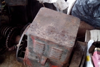 ไดปั่นไฟ 20 กิโลวัตต สภาพพร้อมใช้งานครับเป็นของเรือลงทะเลครับราคานี้สุดคุ้มครับ