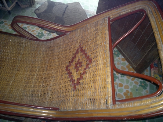 ขายที่นอนทำจากหวาย