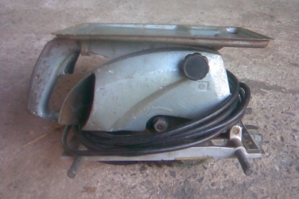 เลื่อยวงเดือนฮิตาชิ JAPANสภาพเดิมๆครับเป็นของญี่ปุ่นแท้ครับรุ่นนี้เบิกใหม่เป็นหมื่นครับราคานี้คุ้มครับไม่ต้องเบิกใหม่ครับ