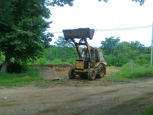 รถ CAT 428B แบบ 4WD รถสวย พร้อมใช้งาน มีทะเบียน