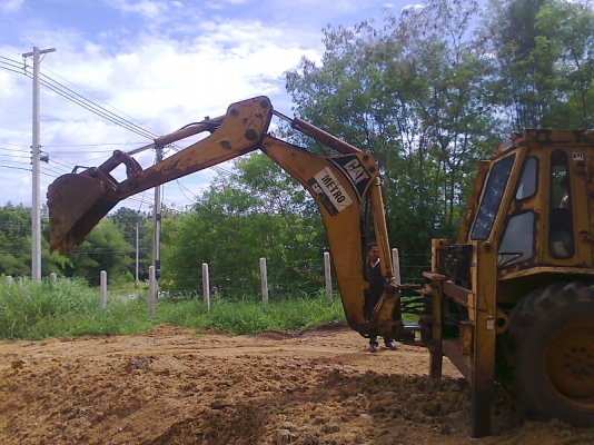 รถ CAT 428B แบบ 4WD รถสวย พร้อมใช้งาน มีทะเบียน