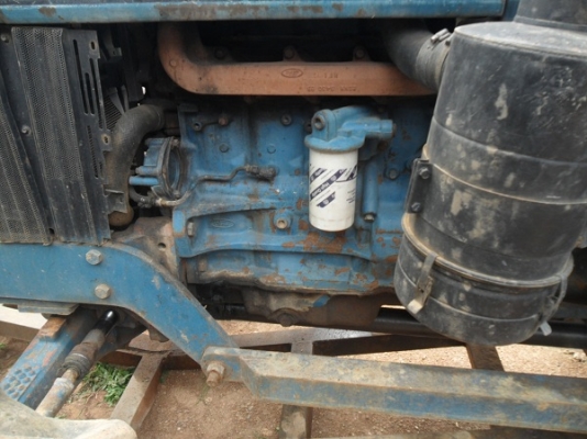 ขายแล้ว ขอบคุณเสี่ยกร บ้านส้มโอ  รถไถฟอร์ด6640คาราโร่ 5น๊อต เครื่องดี เกียร์/ท้ายดี  แต่สีไม่สวย ดันหน้า/หาง7 ตามสภาพ