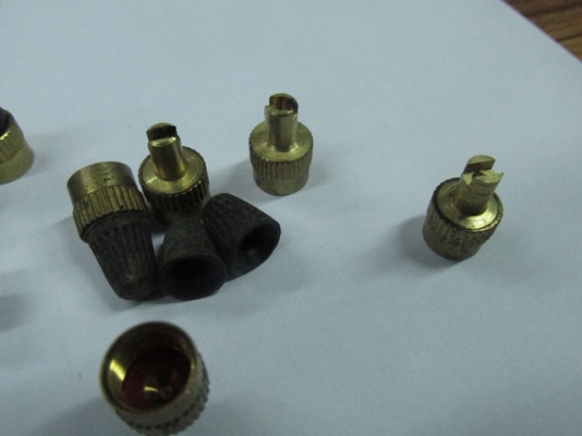 จุ๊บลมทองเหลือง ใส่รถCสวยๆ คู่ละ 150 บาท จุ๊บลมทองเหลือง ใส่รถCสวยๆ คู่ละ 150 บาท