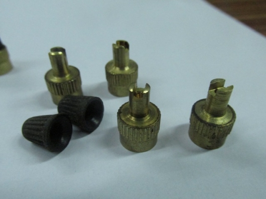 จุ๊บลมทองเหลือง ใส่รถCสวยๆ คู่ละ 150 บาท จุ๊บลมทองเหลือง ใส่รถCสวยๆ คู่ละ 150 บาท