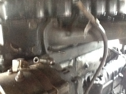 ขายด่วน เครื่อง6BD1 165hp ใช้งานได้ดีไม่มีใบคลุมครับ