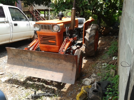 ขายรถไถ24แรงถูกๆครับ