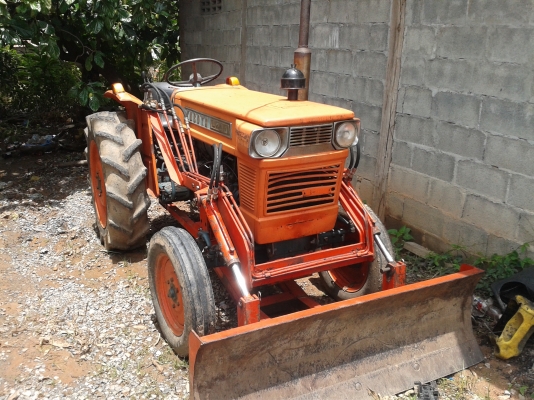 ขายรถไถ24แรงถูกๆครับ ขายรถไถ24แรงถูกๆครับ