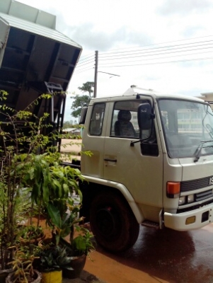 Isuzu Rocky 165 ดั้มเครื่อง 6BD1 ยาง825ขอบ 20 ห้างแท้กะบะยาว 4 เมตร ช่วงล้อ 4.15 เมตร Isuzu Rocky 165 ดั้มเครื่อง 6BD1 ยาง825ขอบ 20 ห้างแท้กะบะยาว 4 เมตร ช่วงล้อ 4.15 เมตร