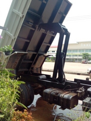 Isuzu Rocky 165 ดั้มเครื่อง 6BD1 ยาง825ขอบ 20 ห้างแท้กะบะยาว 4 เมตร ช่วงล้อ 4.15 เมตร Isuzu Rocky 165 ดั้มเครื่อง 6BD1 ยาง825ขอบ 20 ห้างแท้กะบะยาว 4 เมตร ช่วงล้อ 4.15 เมตร