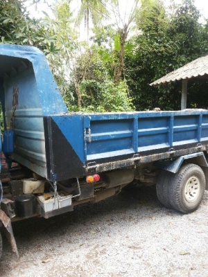 ขายรถ 6 ล้อดัมพ์ ISUZU NPR 115 ใส่เครื่อง 6DF1-116657 180 แรงม้า เฟืองท้าย145 แอร์เย็นฉ่ำ เกียร์สั้น ราคา 500000