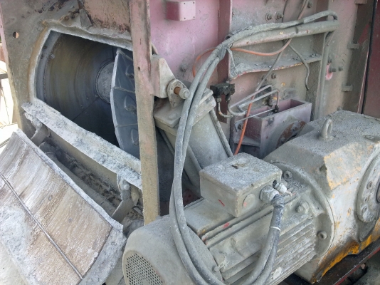 เพ้นท์ปูน ครึ่งคิว LBA เพ้นท์ปูน ครึ่งคิว LBA