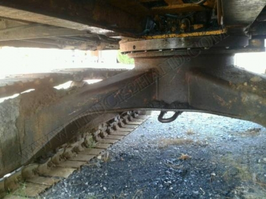 รถแบคโฮ ยี่ห้อ KOMATSU PC60 รุ่น5